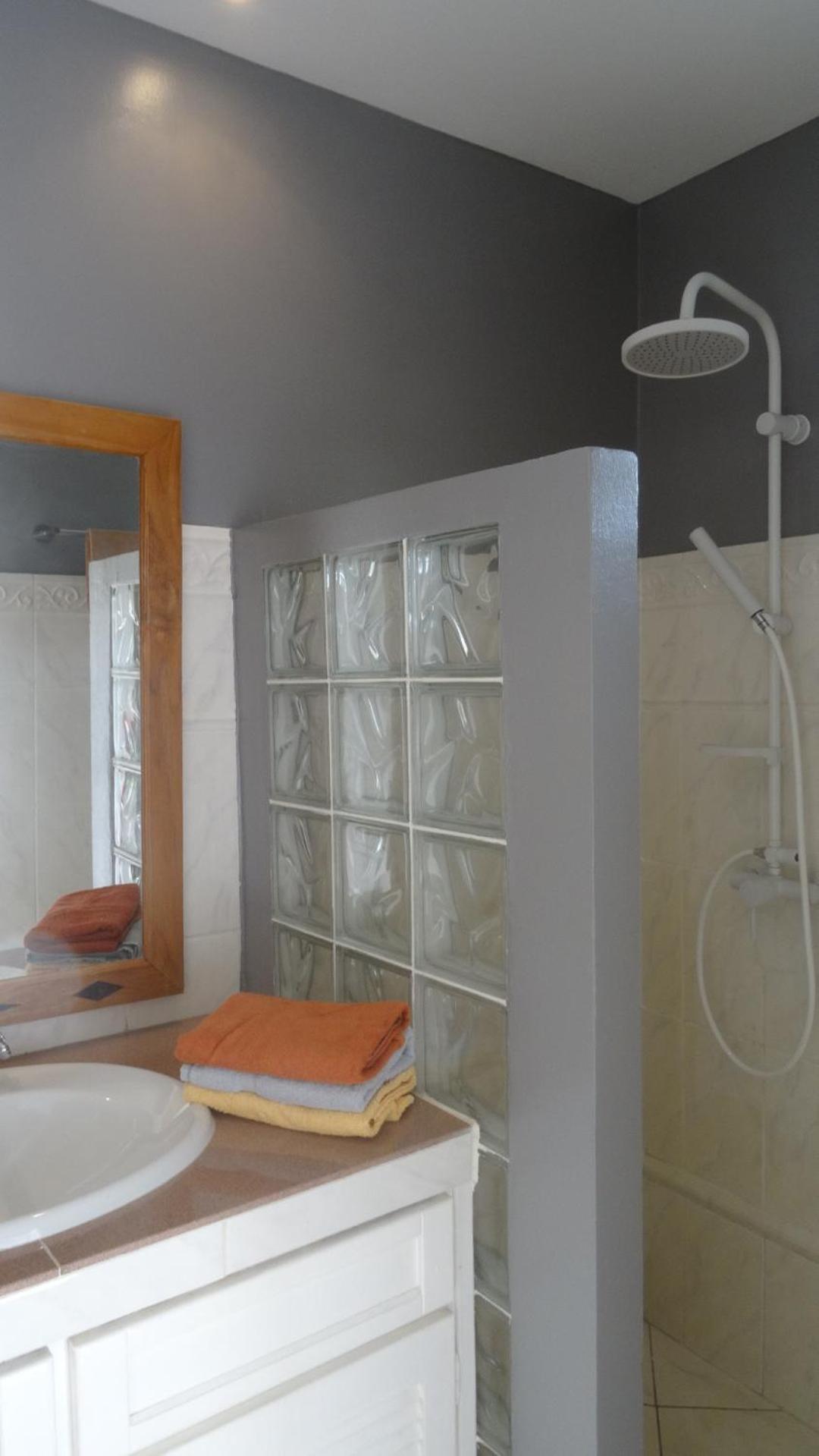 Holidays Guadeloupe Plessis-Nogent Rom bilde